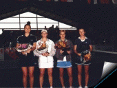 Finalistki gry deblowej, od lewej: Magdalena Kucerowa,  Lydia Steinbach, Milena Nekvapilova, Hana Sromova